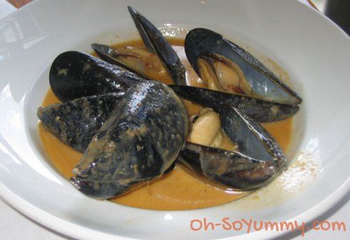 McCormick & Schmick's Carlsbad Mussels in Red Thai Curry