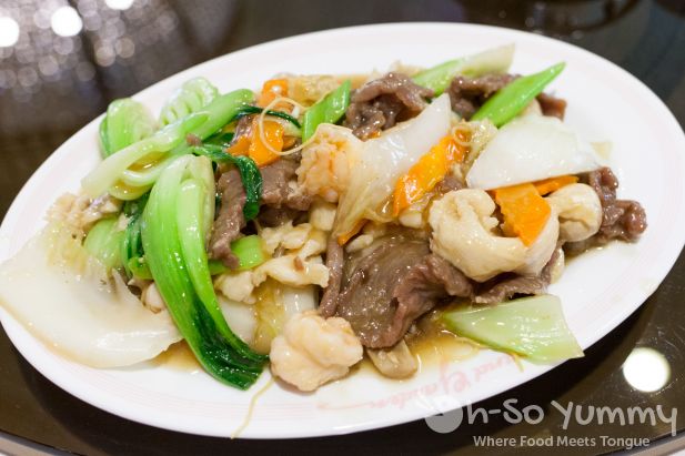 beef with assorted vegetable at Grand Garden in Westminster